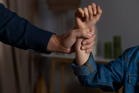 Mengapa Keluarga Sempurna Sulit Dicapai? Kasus KDRT di Lampung Jadi Alarm Bahaya