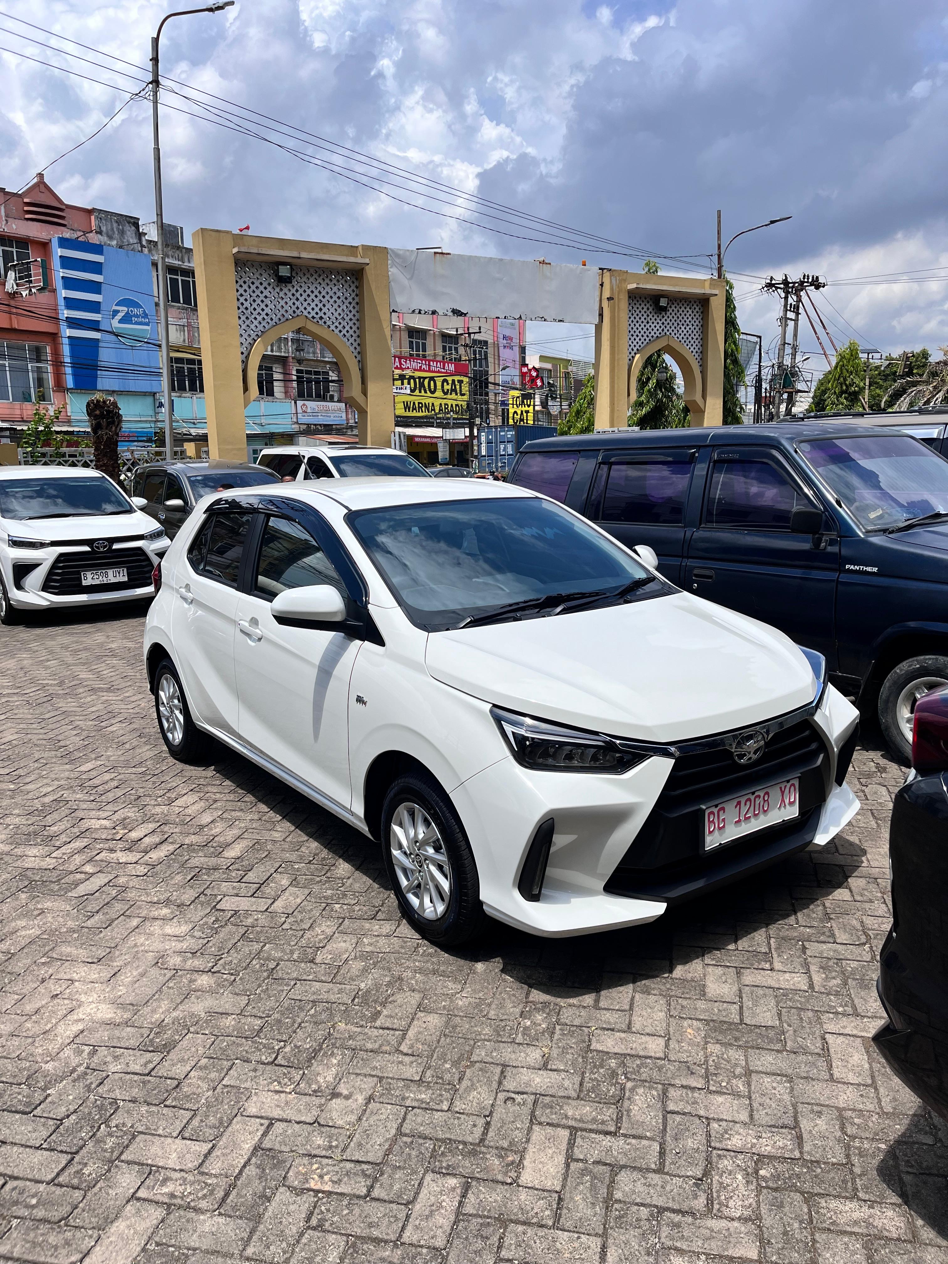 Mobil Putih Cepat Kusam? Ini Tips Biar Tetap Kinclong Seperti Baru!