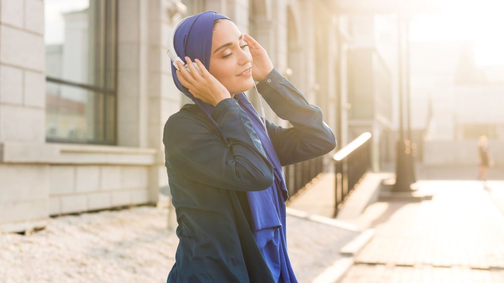 Rekomendasi Sunscreen Cocok Untuk Kulit Berminyak, Nomor 3 Paling Diminati 