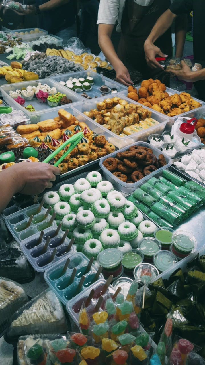 5 Rekomendasi Tempat Berburu Takjil di Bandar Lampung: Surga Jajanan Buka Puasa Warga! 