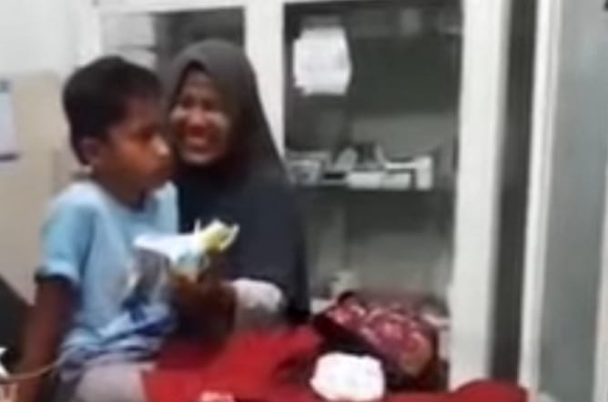 SPPG di Bandarlampung Suguhkan Makanan Tak Layak : Puluhan Siswa Keracunan, Orang Tua Minta Proses Hukum