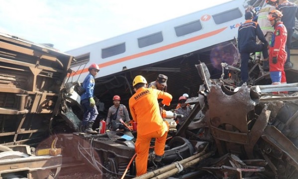 Kronologi Adu Banteng KA Turangga dan Commuterline, Inilah Dugaan Sejumlah Penyebab Kejadian