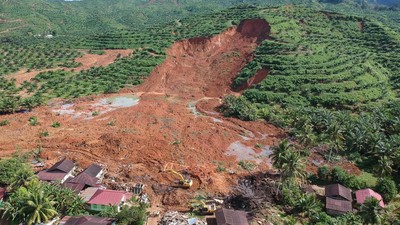 Longsor di Arjasari Timbun Lima Rumah, Tiga Warga Belum Ditemukan dan Upaya Evakuasi Terus Dikebut