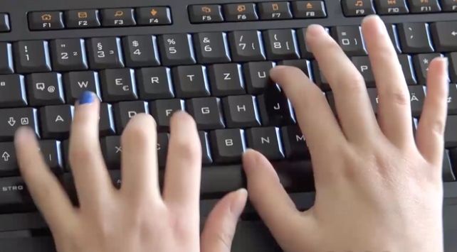 Menari di Atas Keyboard: Seni Menguasai Ketik 10 Jari untuk Produktivitas