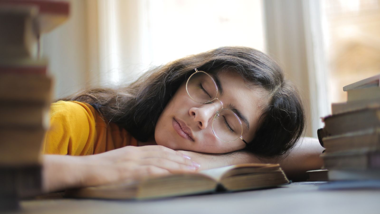 Kok Ngantuk Mulu, Ya? Ini Dia Alasan Kamu Gampang Lelah 24/7