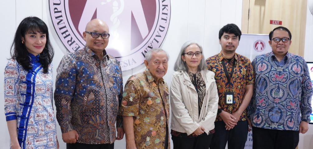 Perlindungan Populasi Dewasa dari Pneumonia Melalui Vaksinasi