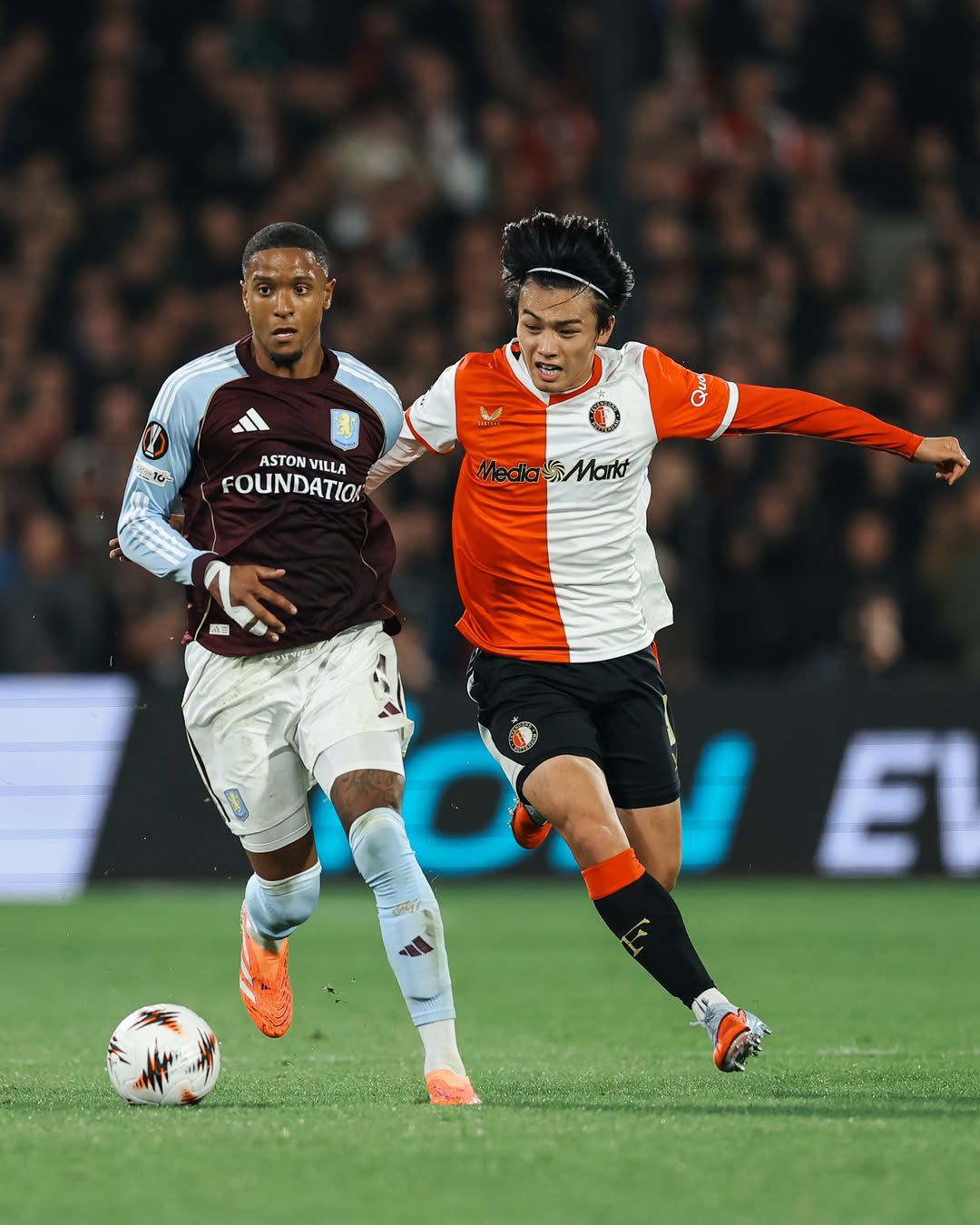 Aston Villa Tundukkan Feyenoord 2-0 di Liga Europa