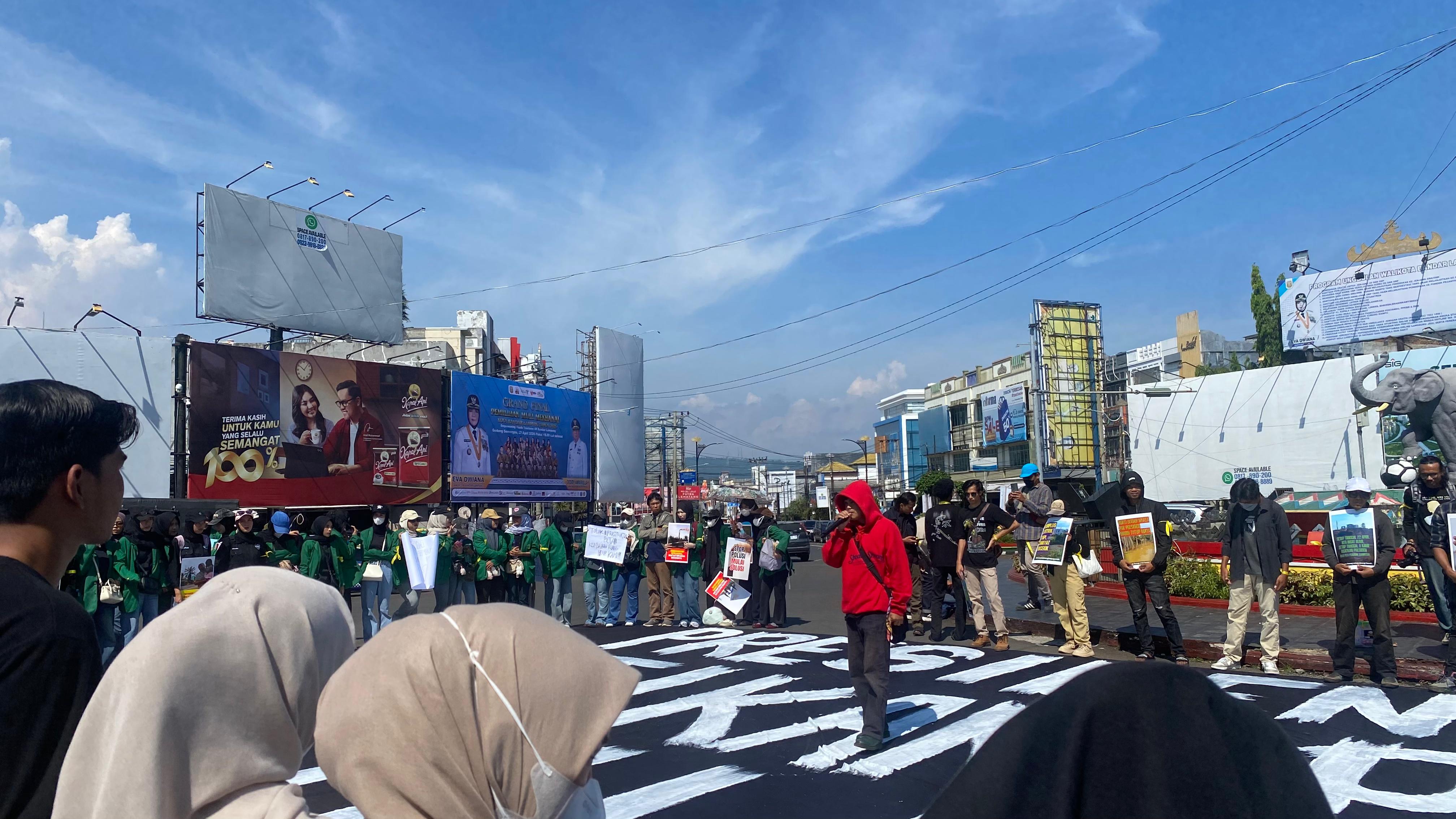 Aksi Hari Bumi Lampung Soroti Krisis Ekologi