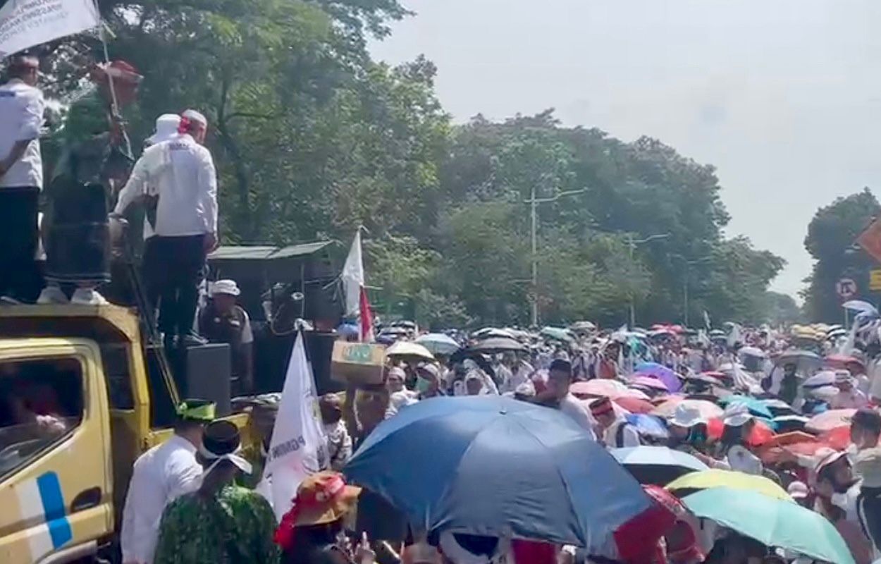 Guru Madrasah Gelar Aksi di Monas, Desak Pemerintah Beri Kesetaraan Status ASN dan PPPK