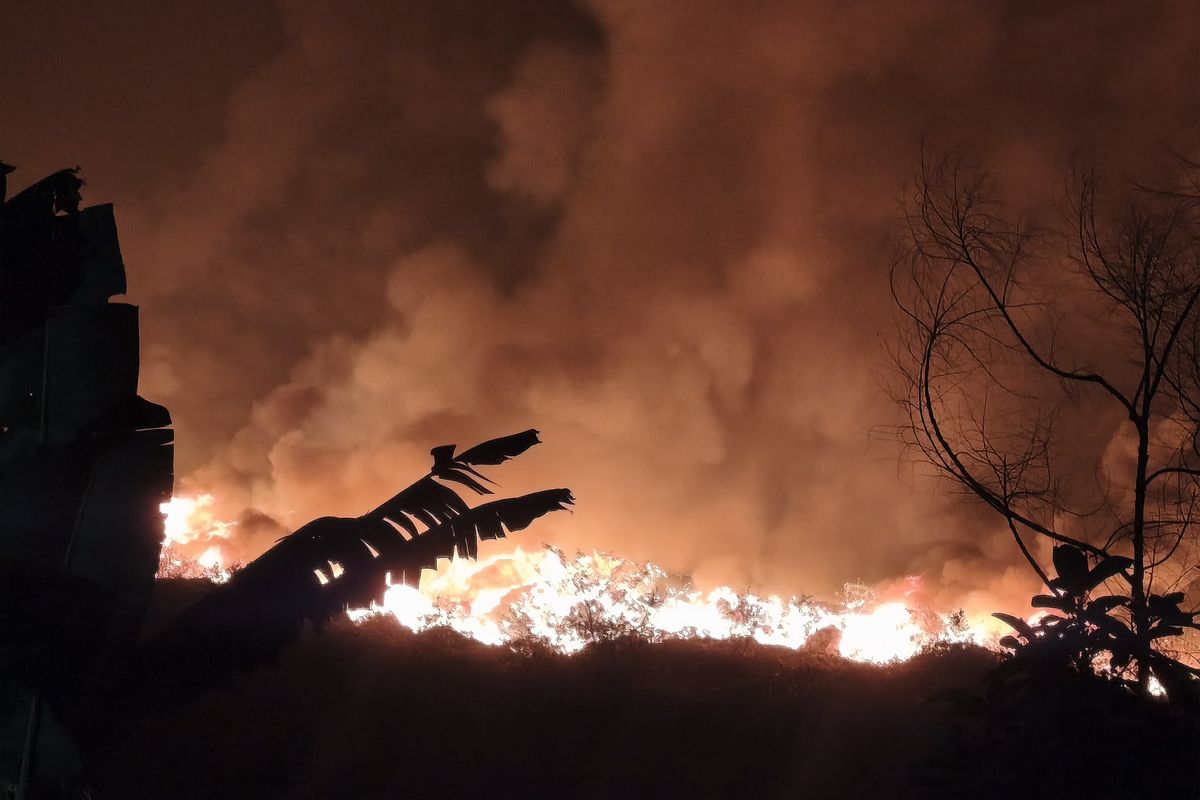 TPA Galuga Bogor Terbakar, Petugas Masih Padamkan Sejumlah Titik Api