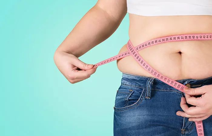 Cuma 15 Menit! 5 Gerakan 'Bakar Lemak' di Rumah yang Ampuh Bikin Perut Rata Tanpa Perlu ke Gym