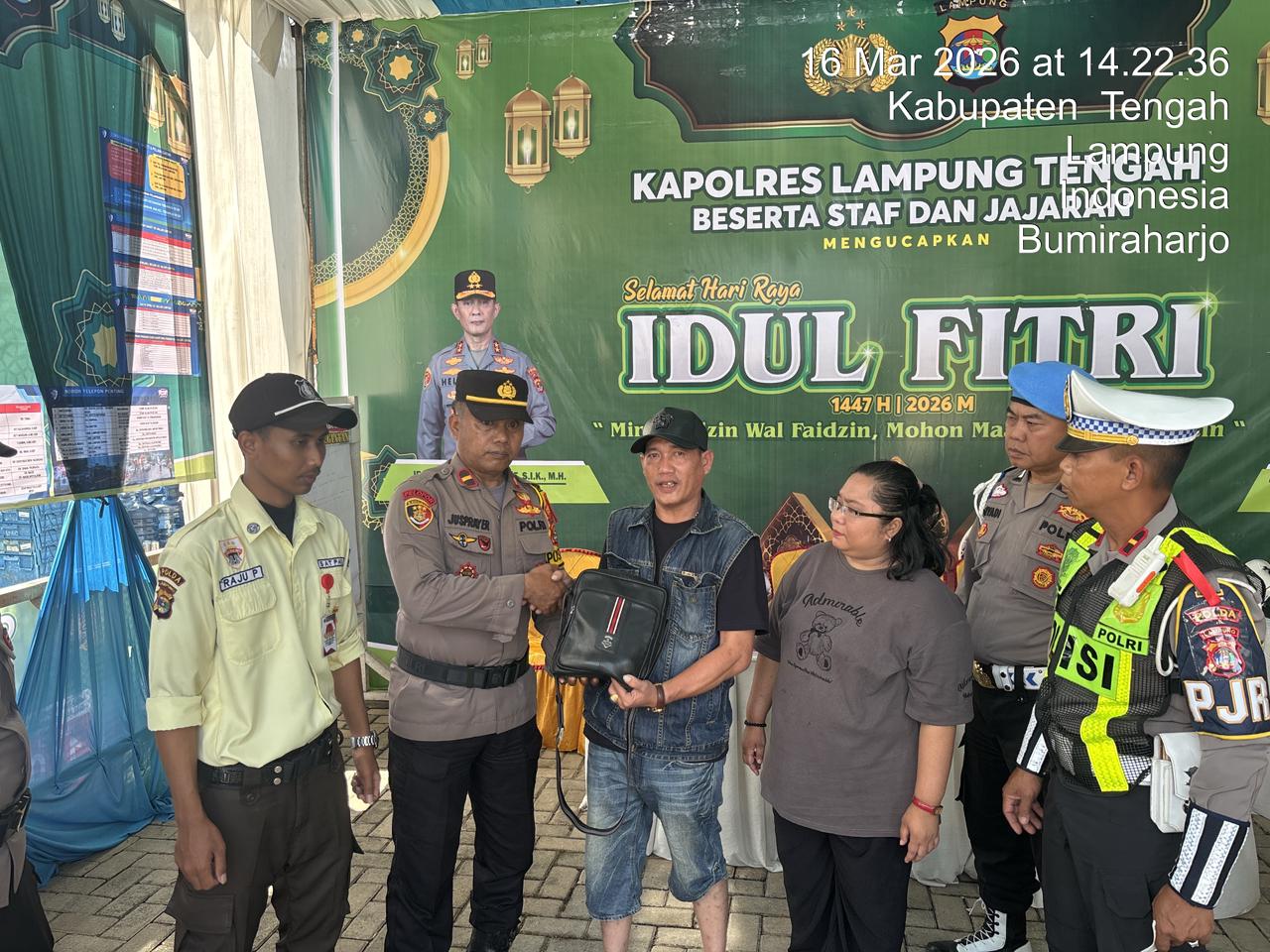 Tertinggal di Rest Area KM 116 Tol Bakter, Tas Berisi Rp23 Juta Milik Pemudik Balik Berkat Kejujuran Petugas