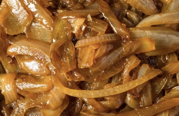 Bawang Bombay Karamel Lebih Gurih dan Harum, Chef Ungkap Rahasia Tambahan Mentega