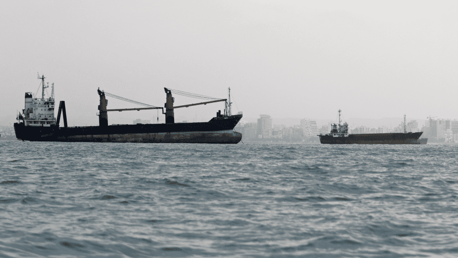 Ketegangan AS-Iran Memanas, Lima Kapal Tanker Iran Dihancurkan
