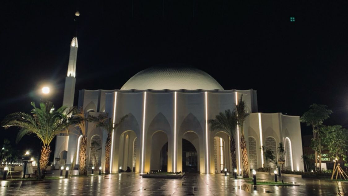 Berburu Lailatul Qadar, Masjid Raya Al-Bakrie Lampung Buka I’tikaf 10 Malam Terakhir Ramadan !