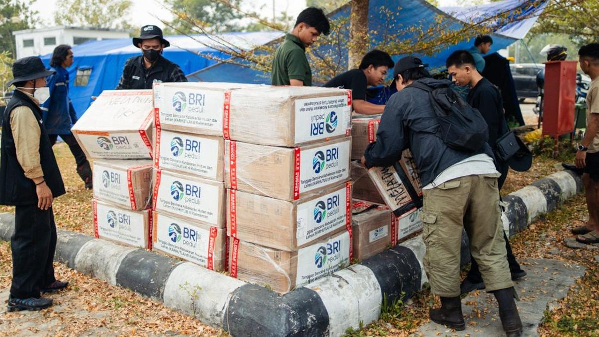Dukung Penanganan Karhutla di Kalbar, BRI Kirim Ratusan Pompa Air dan Bantuan Kesehatan