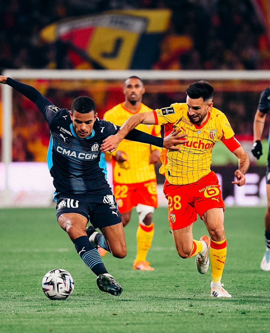 Lens Bangkit dan Taklukkan Marseille 2-1: Edouard dan Pavard Jadi Pembeda di Bollaert-Delelis