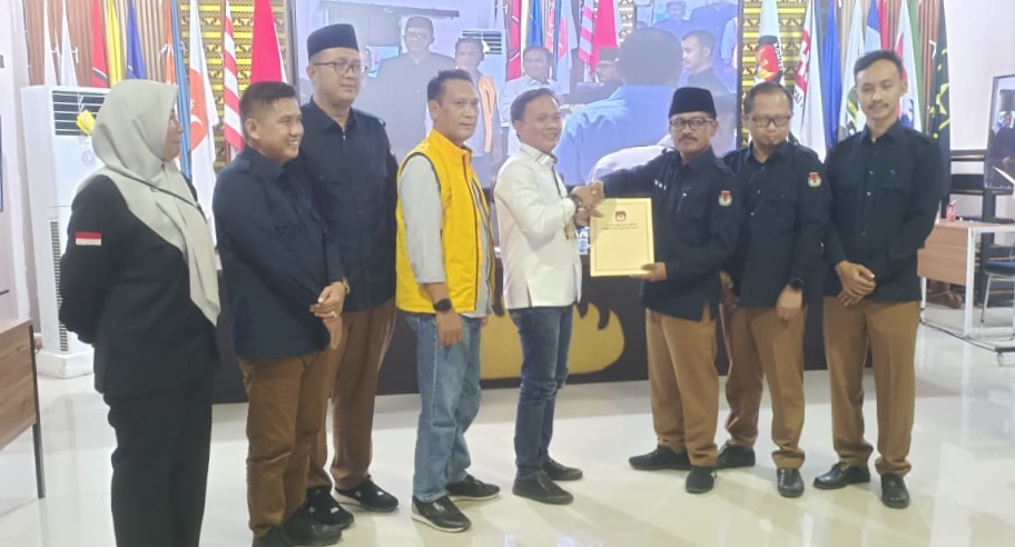 KPU Tetapkan Ela - Azwar Pemenang Pilkada Lampung Timur 2024 