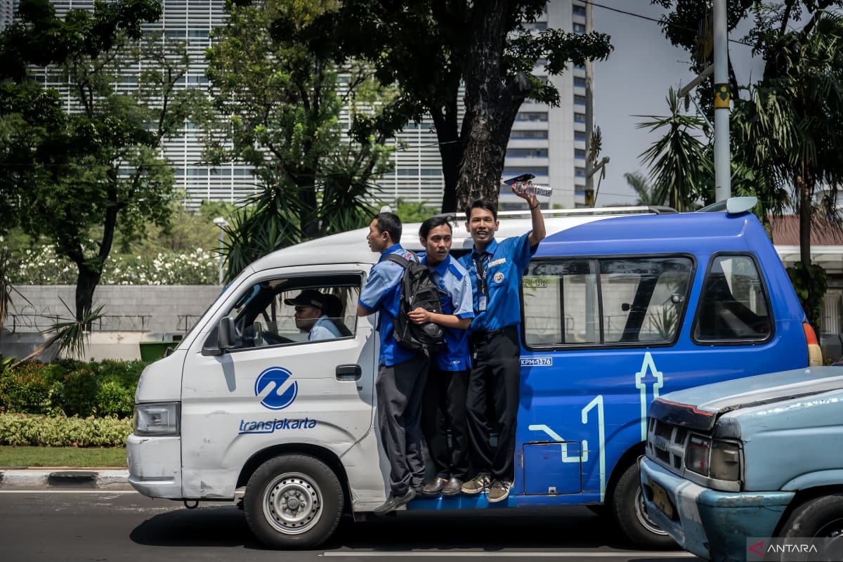 Pemprov DKI Adakan Pelatihan Bagi Sopir Mikrotrans yang Dinilai Ugal-Ugalan dan Tidak Ramah