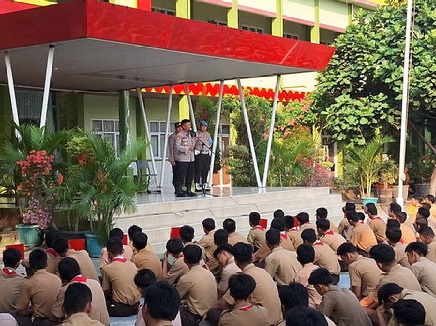 Kapolsek Sukarame Sambangi SMAN 5, Tugas Siswa Belajar Bukan Tawuran