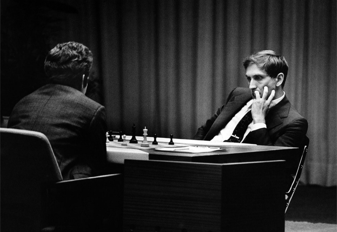 Bobby Fischer: Pecatur Jenius, Pemberontak, dan Sang Penemu Chess 960