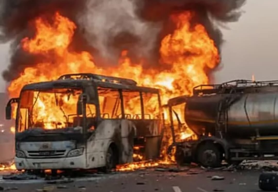 Puluhan Jamaah Umrah Asal India Tewas dalam Kecelakaan Bus dengan Truk Tangki