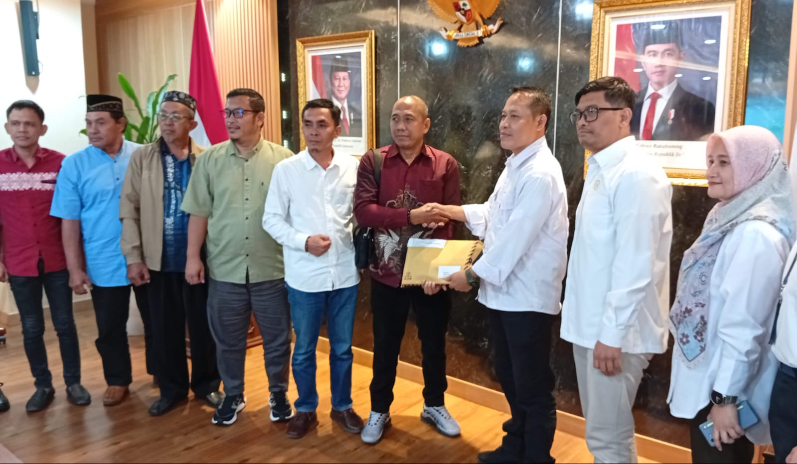 Warga Tulang Bawang Adukan Polemik HGU dan Eks-HGU SGC Ke Sekretariat Negara