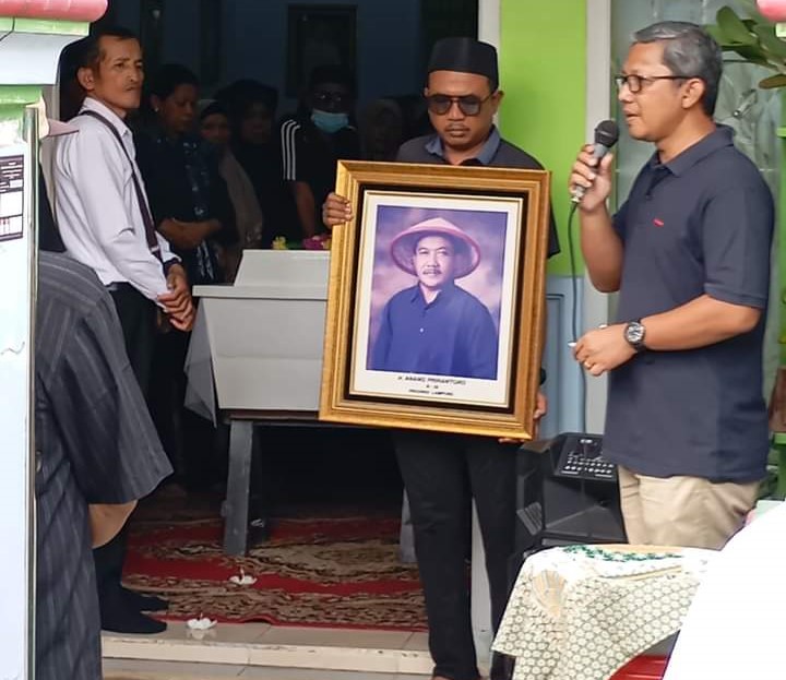 Selamat Jalan Mas Anang Sang Senator Caping Gunung 