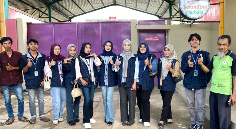 Belajar Dari Sekuntum Herbal: Pengalaman Mahasiswa KKN UIN Jusila di Perternakan Telur Herbal Lampung Timur