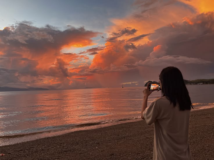  Tren Berburu Sunset, Menikmati Senja Jadi Aktivitas Pelepas Penat