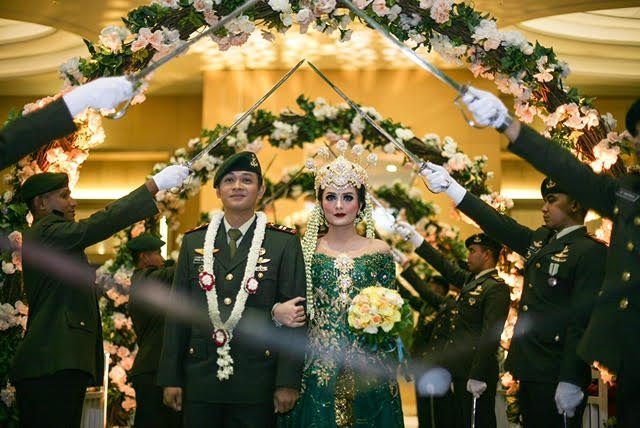 Pedang Pora, Tradisi Penghormatan dalam Pernikahan Perwira Militer