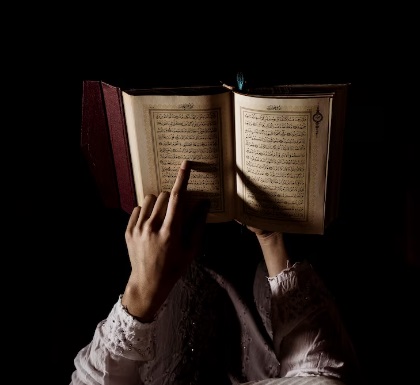 6 Tips Membaca Al Quran Agar Tak Cepat Ngantuk 