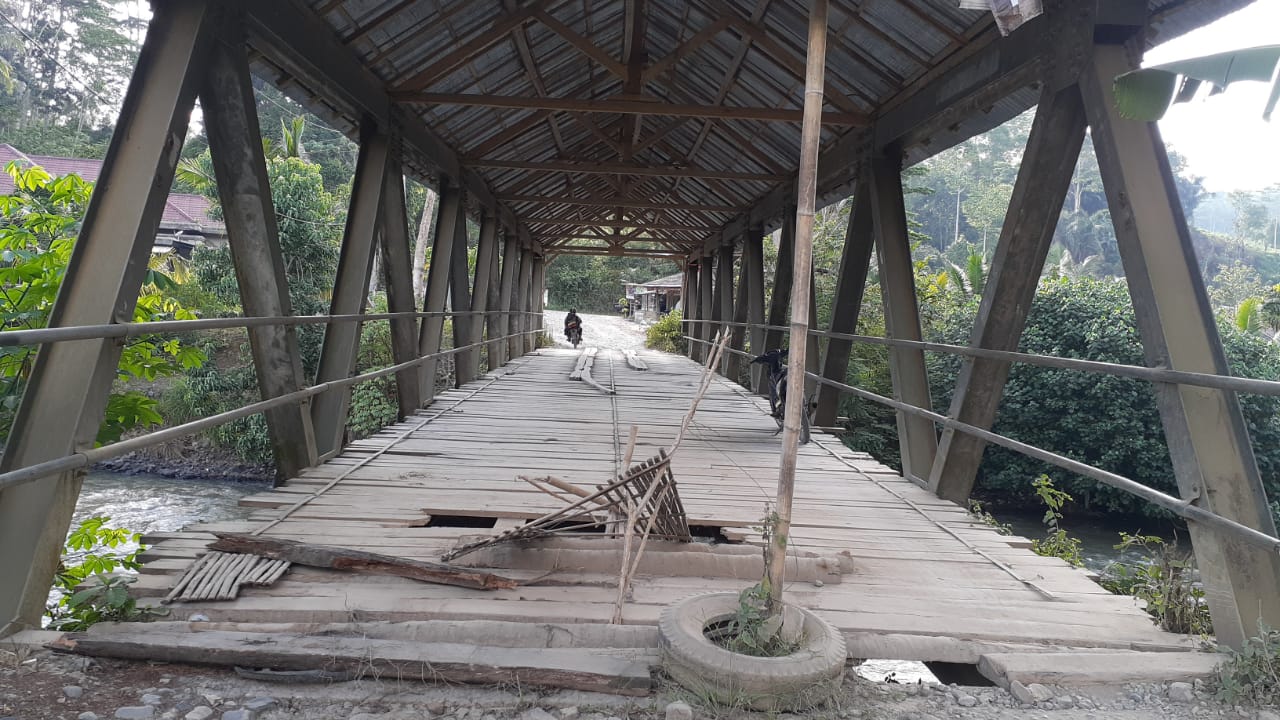 Tiga Pekon di Suoh Desak Perbaikan Jalan dan Jembatan