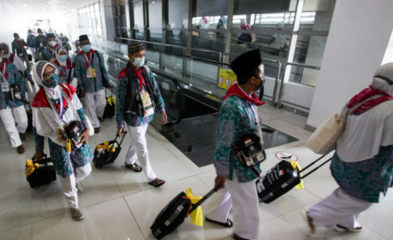 Kuota Diperdagangkan, Layanan Dikorupsi: Potret Buram Tata Kelola Haji Indonesia