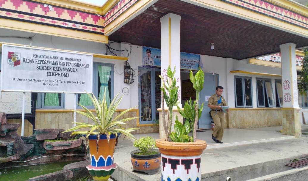 Empat Pejabat Ramaikan Seleksi Sekda Lampura, Dua Nama 'Curi' Perhatian Publik 