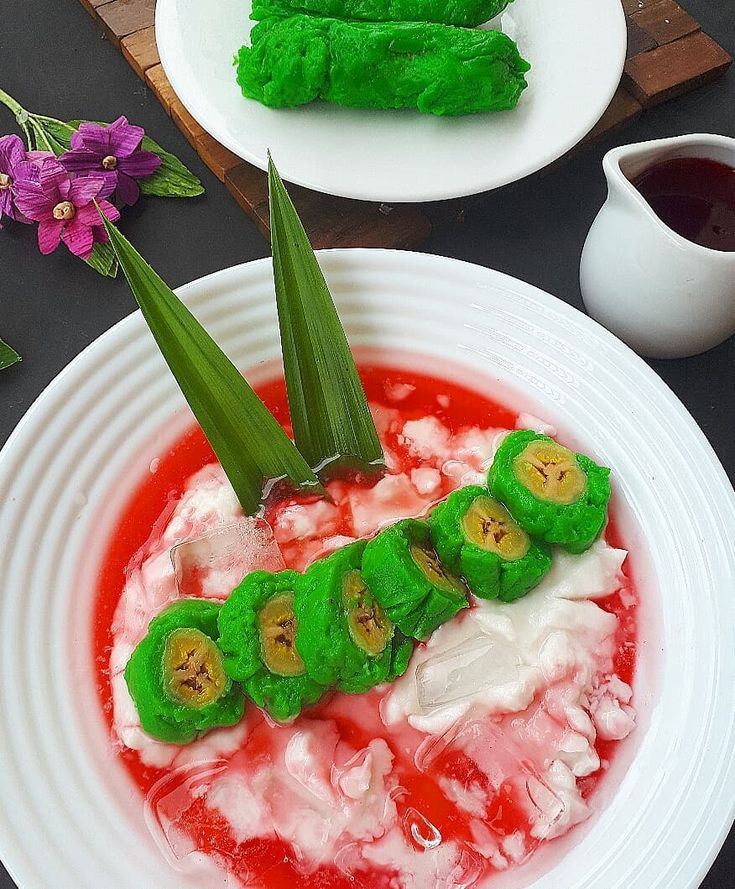 Filosofi Manis di Balik Es Pisang Ijo, Kuliner Legendaris dari Makassar