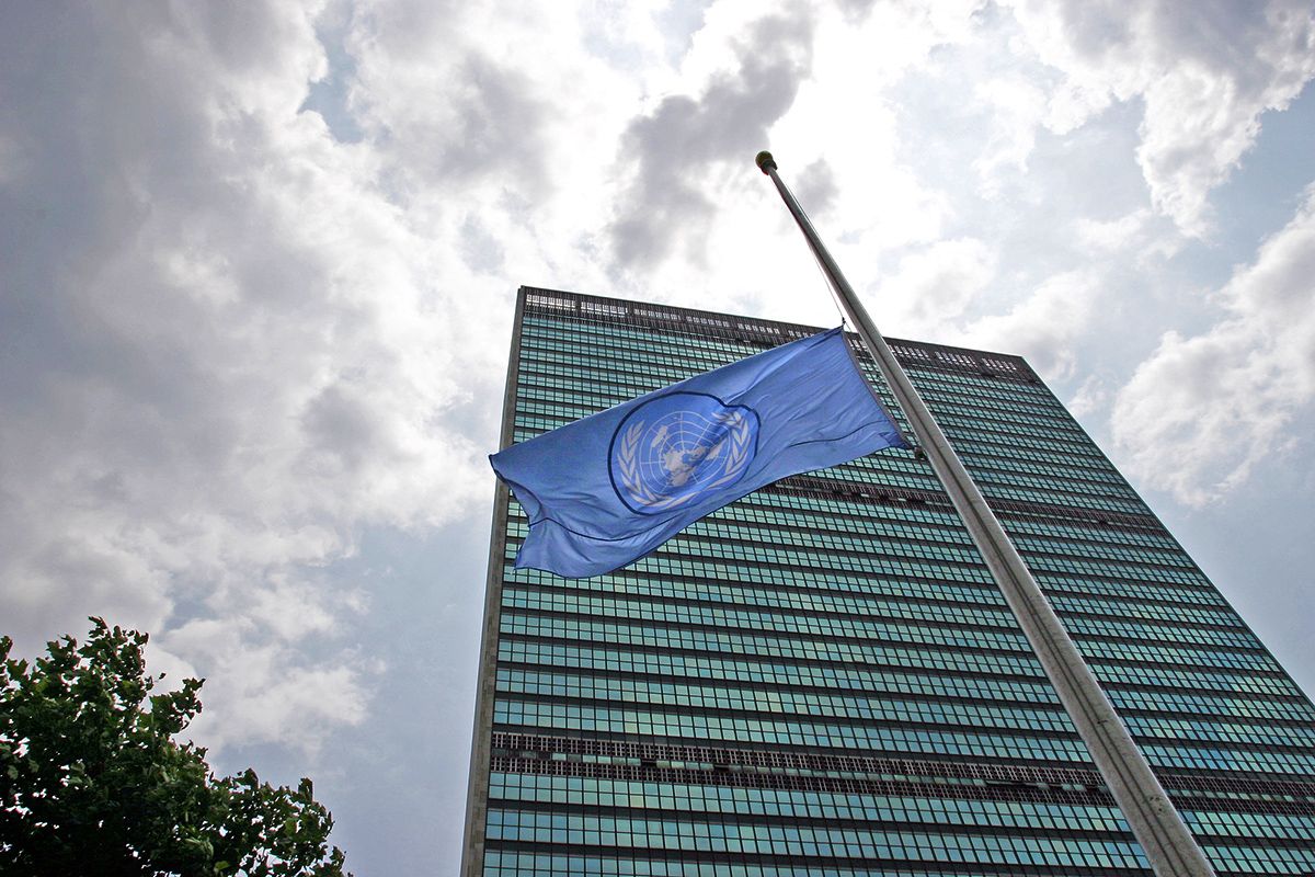 PBB Kibarkan Bendera Setengah Tiang, Bukan untuk Anak Gaza, tapi Ratapi Nyawa 101 Stafnya