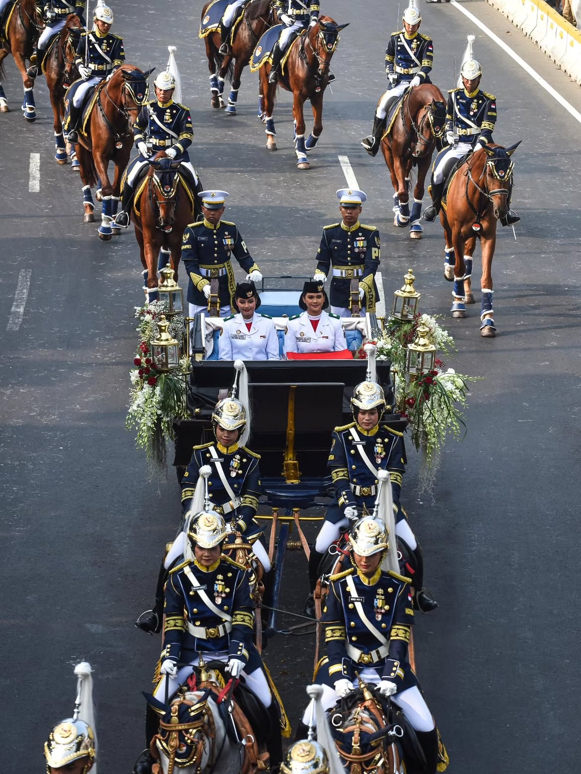 Kirab Bendera Pusaka Buka Rangkaian HUT ke-81 RI, Pesta Rakyat Digelar di Monas