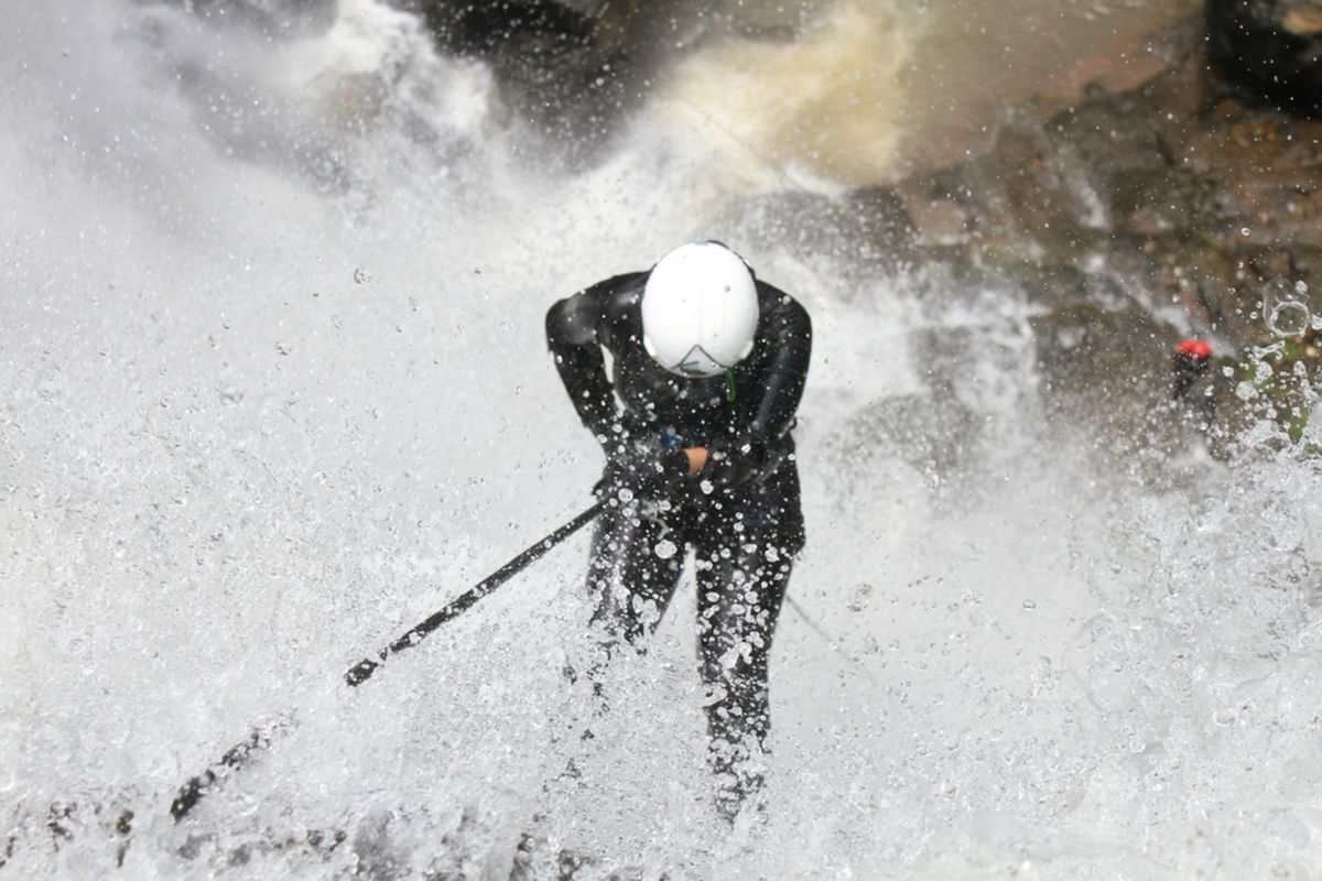Canyoneering Jadi Pilihan Wisata Petualangan yang Kian Digemari Anak Muda