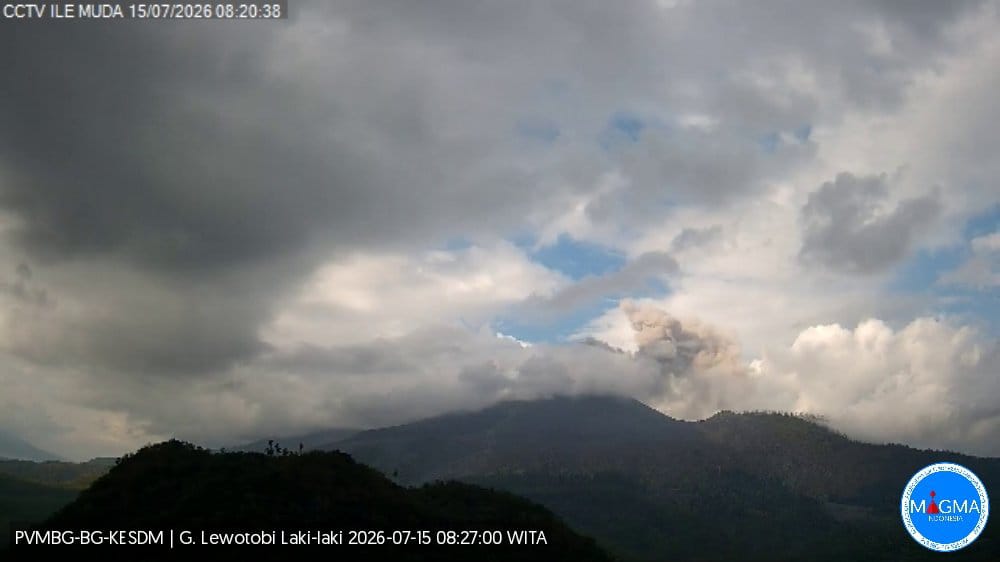 Gunung Lewotobi Laki-Laki Kembali Erupsi, Kolom Abu Mencapai 400 Meter