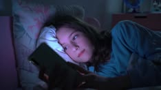 Sering Terbangun di Malam Hari? Ini Faktor yang Perlu Diperhatikan