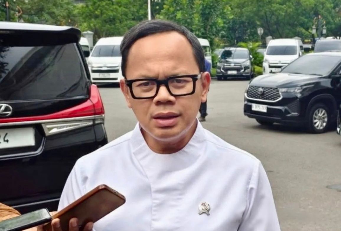 Prabowo Gelar Rapat Terbatas, Wamendagri Laporkan Penanganan Bencana Sumatera