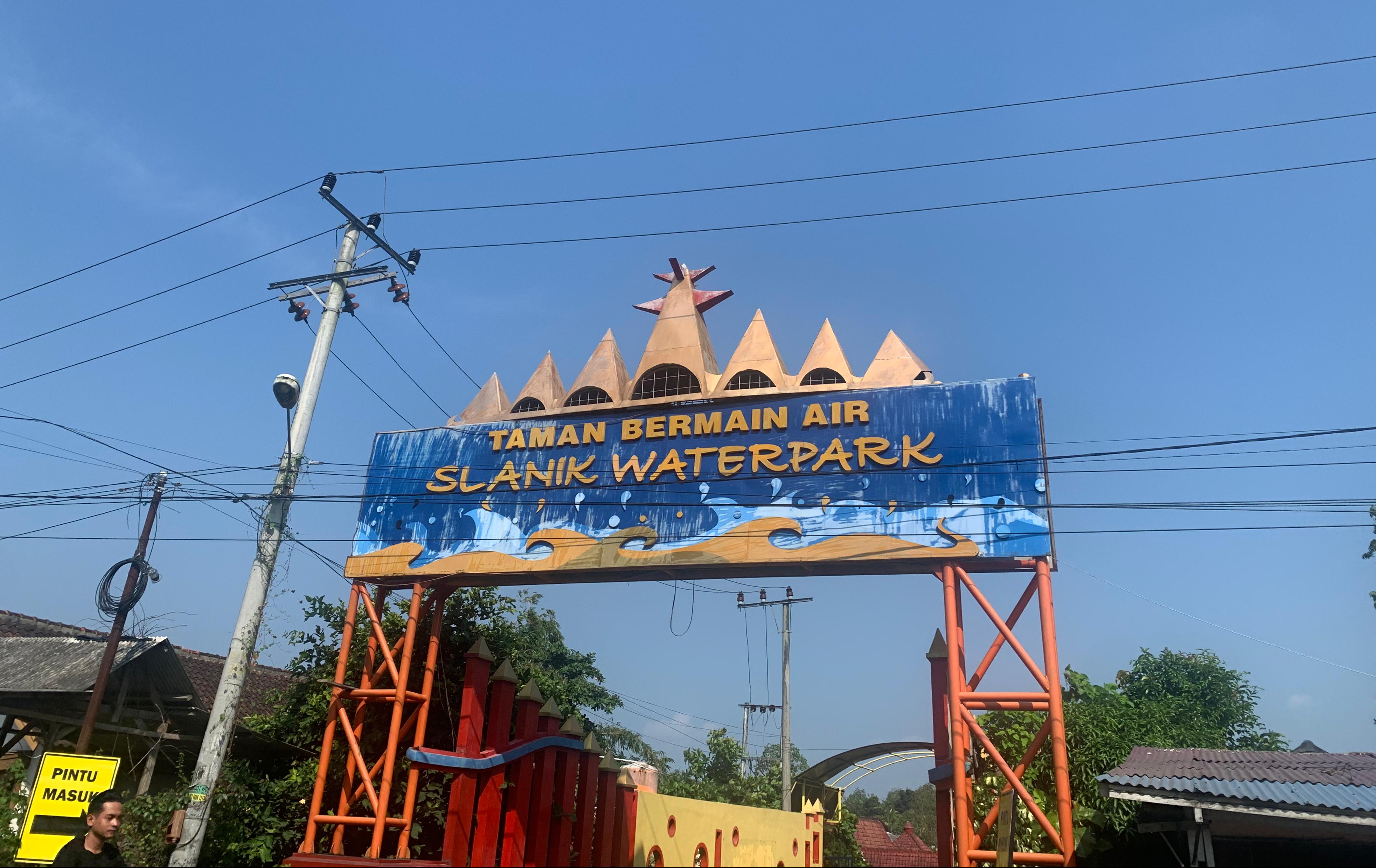 Bukan Sekedar Pemandian, Cek Lokasinya; Slanik Water Park Jadi Idola Wisata Keluarga