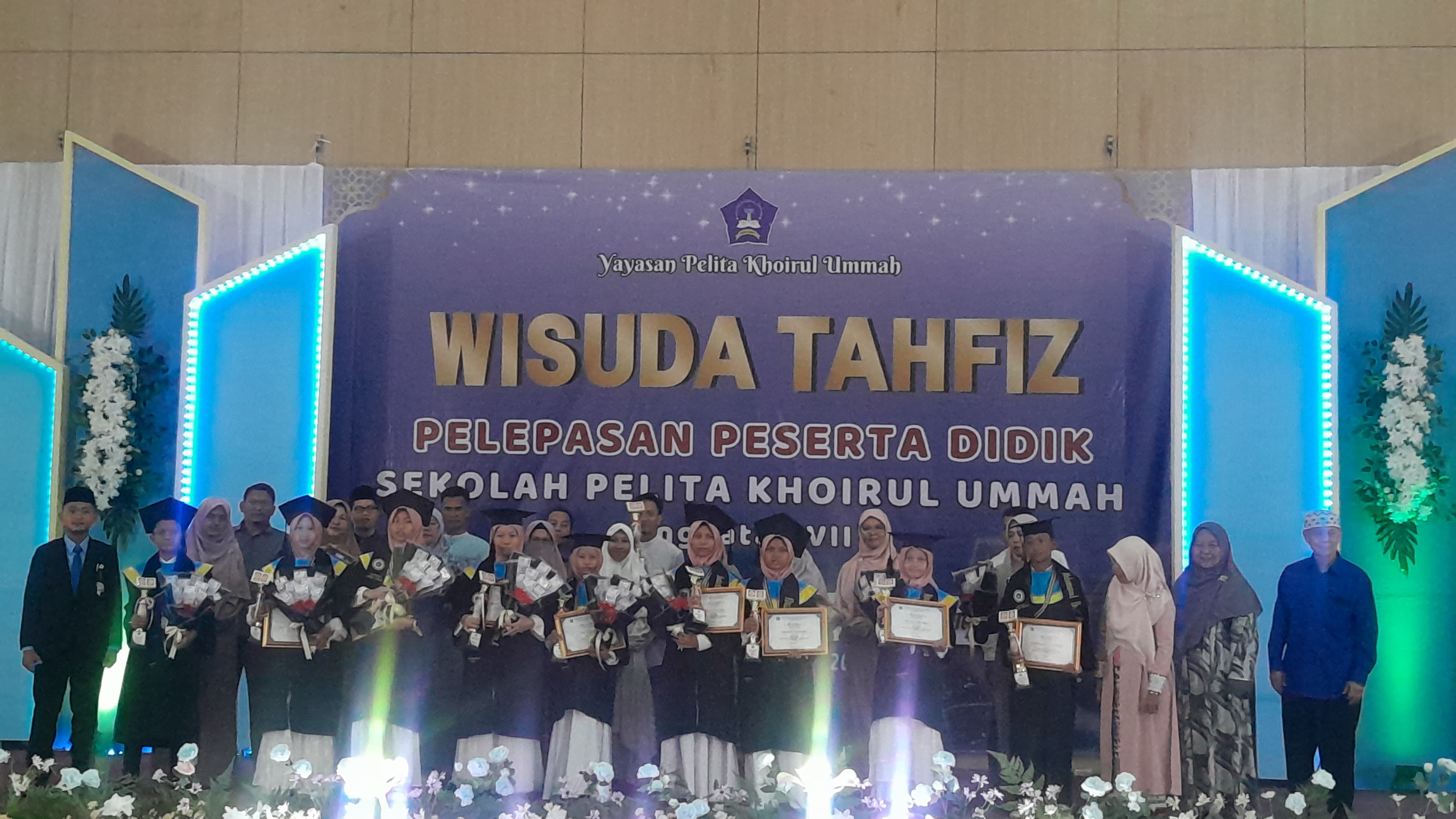 Wisuda Tahfiz dan Pelepasan 90 Peserta Didik TK dan SD IT Pelita Khoirul Ummah Angkatan VII