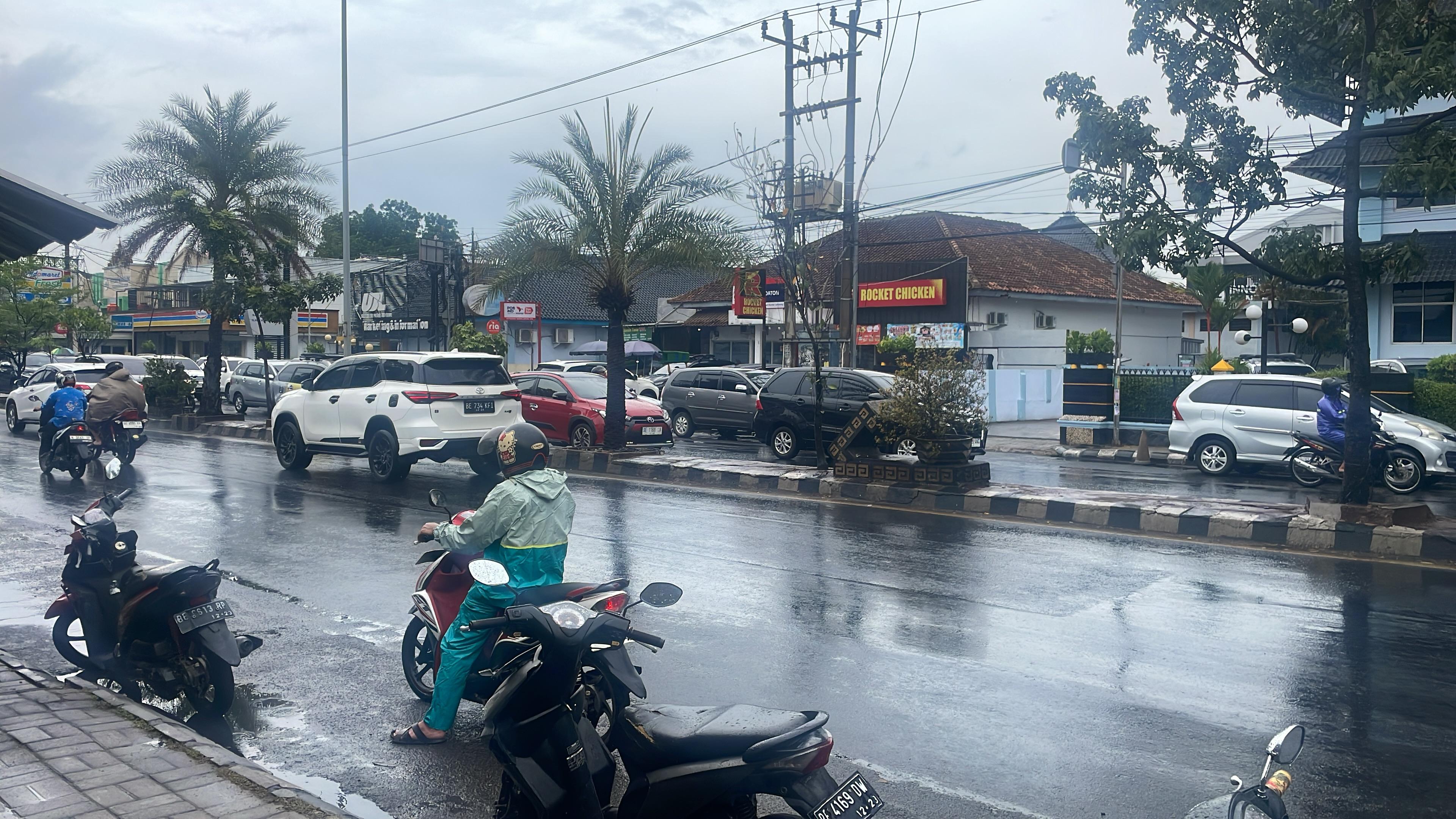 Alhamdulillah Hujan Perdana, 2 Hari Kedepan BMKG Prediksi Lampung Akan Hujan Deras Disertai Petir