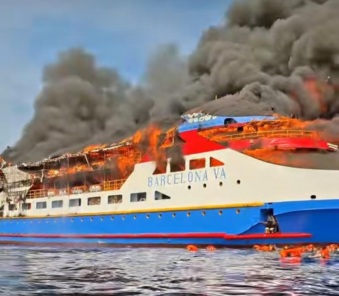 Tragedi KM Barcelona V Terbakar di Laut Sulawesi 5 Tewas, Penyebab Diduga Ledakan Mesin