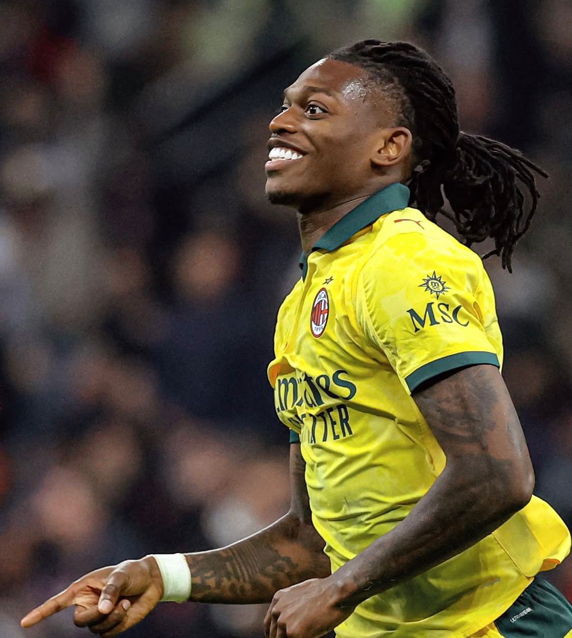 Dua Gol Rafael Leão Bawa AC Milan Comeback Atas Fiorentina, Rossoneri Puncaki Klasemen Serie A