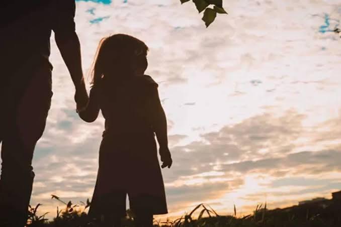 Peran Utama Ayah dalam Membentuk Karakter Anak Perempuan: Lebih dari Sekadar Kasih Sayang