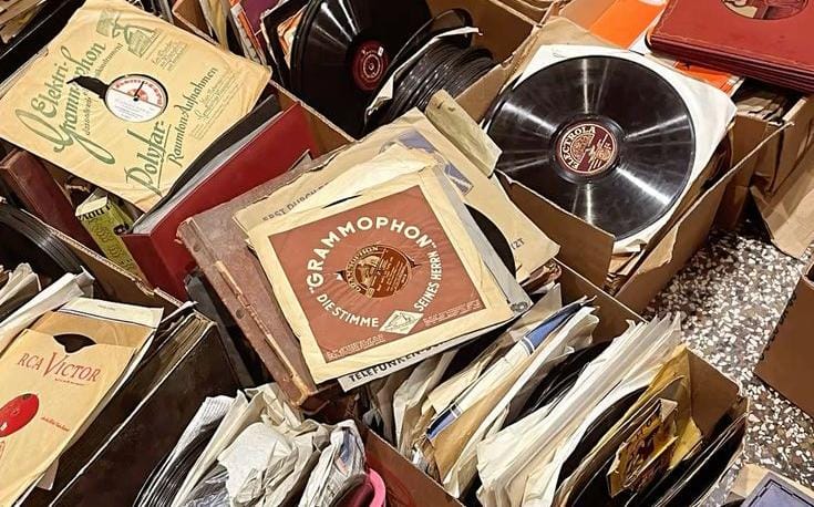 Nostalgia di Era Digital, Vinyl dan CD Kembali Menarik Perhatian Anak Muda