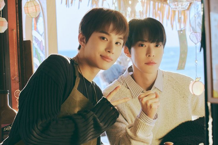 Doyoung dan Jungwoo NCT Siap Jalani Wamil Bersamaan Akhir Tahun Ini